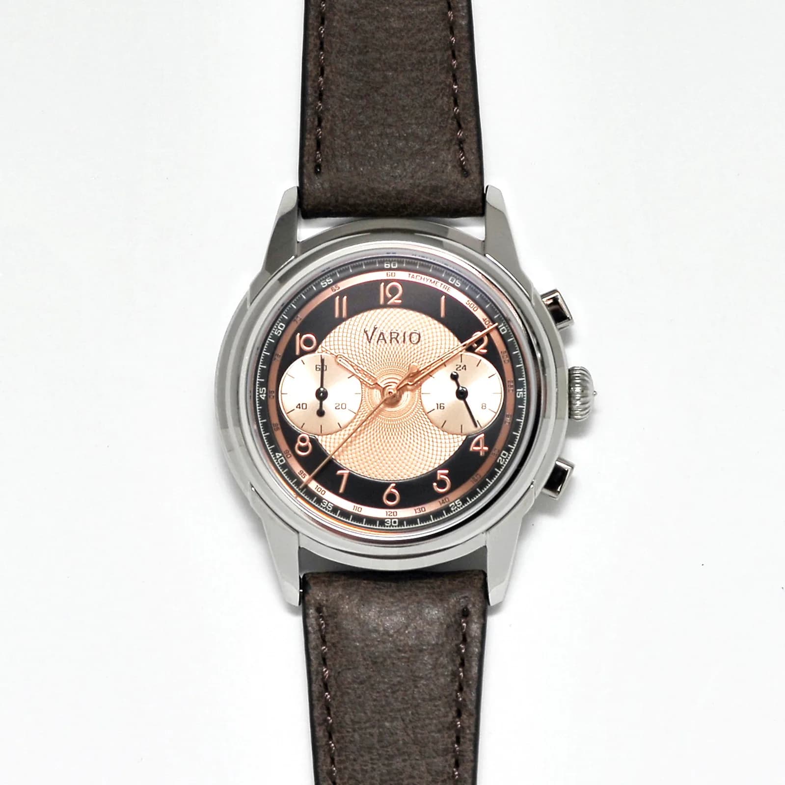 Vario Empire Salmon Tuxedo Tachymètre MecaQuartz Chronograph Watch