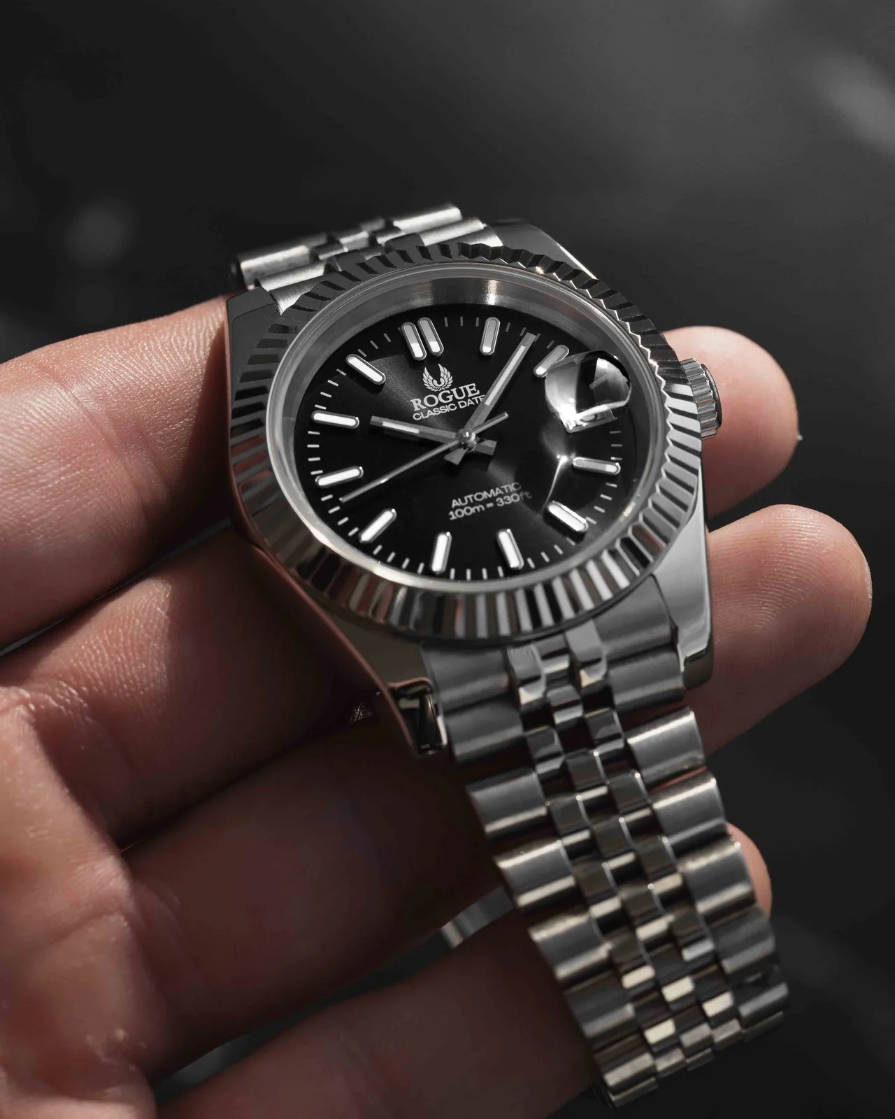 BLACK CLASSIC DATE