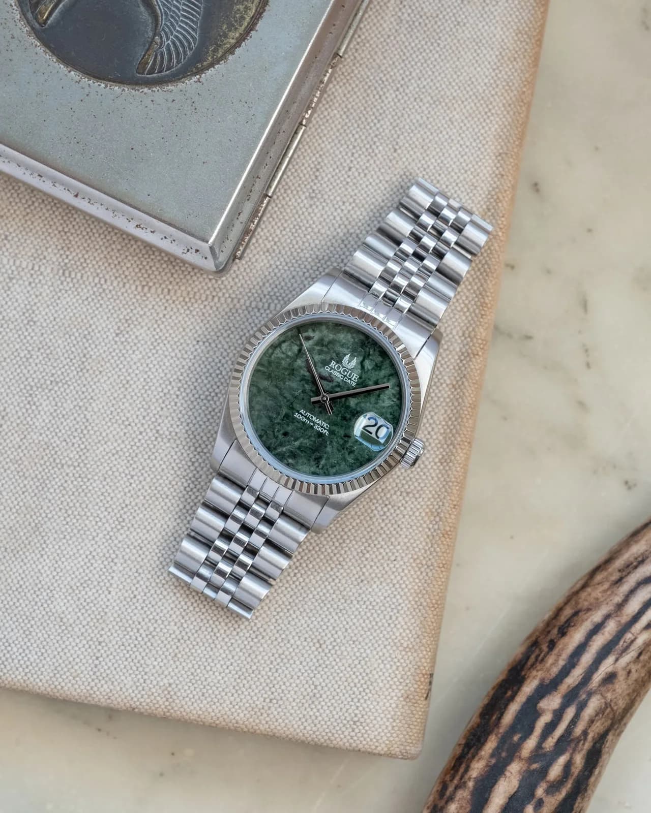 GREEN MARBLE STONE CLASSIC DATE