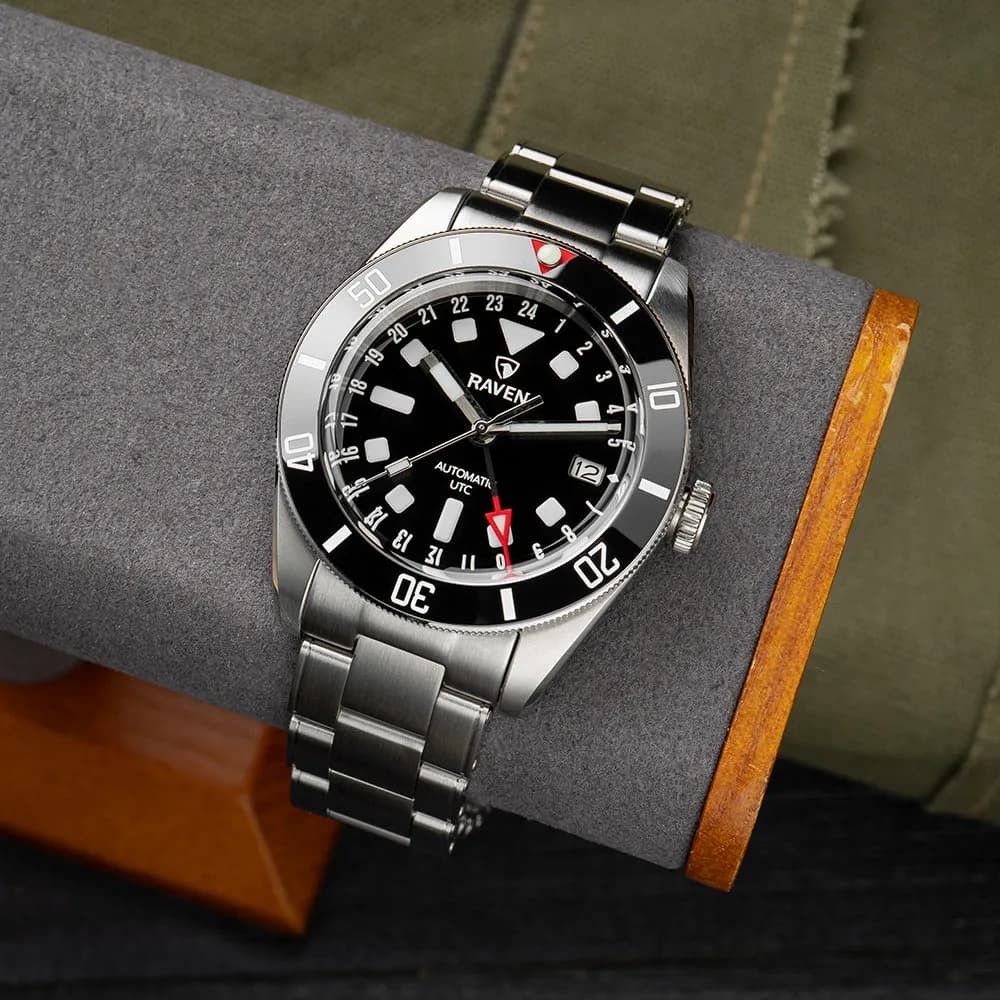 Raven Custom - 39mm GMT Diver - Black