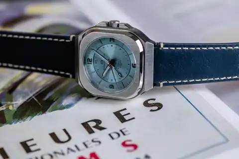 Omologato Arnage GMT Light Blue