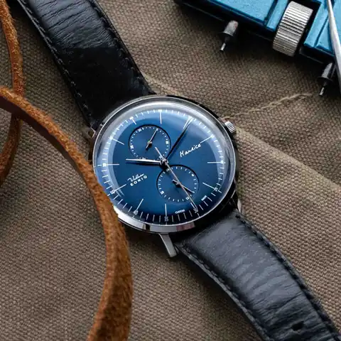 EONIQ Workshop Custom Mechanical-Quartz Hybrid Watch | 40mm | Eoniq VA001-M