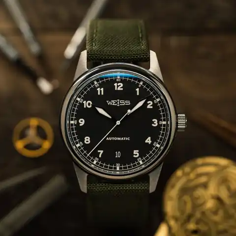 Weiss Watch Company 38mm Automatic Standard Issue Field Watch with Date - Black / Olive