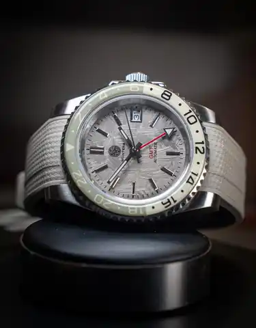 Montera watches Montera GMT Bull Shark