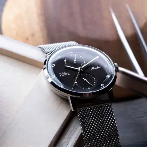 EONIQ Workshop Custom Mechanical-Quartz Hybrid Watch | 36mm | Eoniq VA-101F