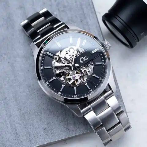 EONIQ Workshop Custom Mechanical Watch | 44mm | Eoniq Navigator 6 - Premium Brushed Silver