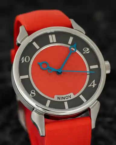 Ninov Watch Co Ninov NV02 Red