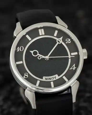 Ninov Watch Co Ninov NV02 Black