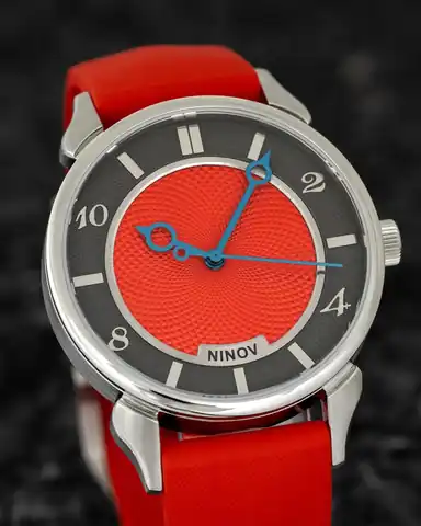 Ninov Watch Co Ninov NV01 Red