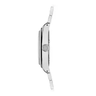 Side profile of the Commuter 36 case and bracelet.