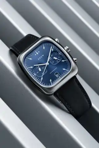 A closer angled view of the cobalt dial.