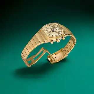 The Metric Gold photographed off the wrist.