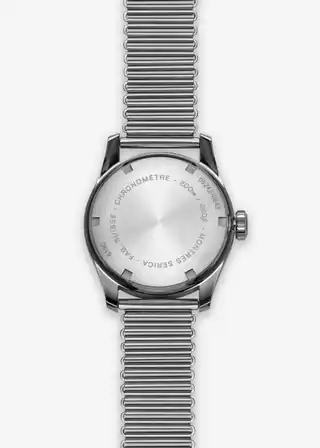 Caseback and bracelet of the 6190 TXD.